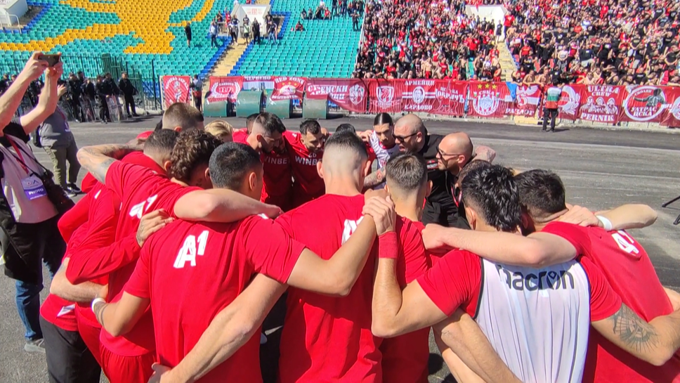 Сектор "Г" отново надъха играчите преди дербито