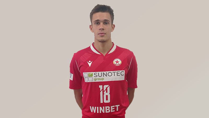 Стефан Въртигов поема към Ървайн (Калифорния)