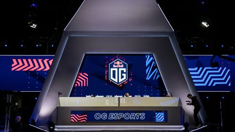 Двама българи се присъединиха към амбициозна академия