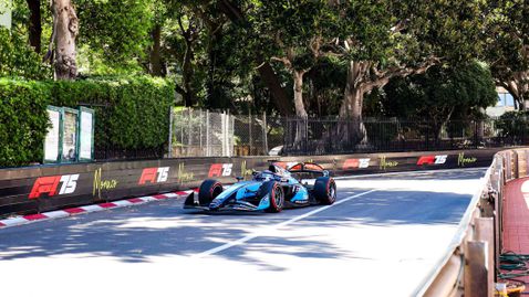 Рулетката на инцидентите подари победата в Монако на Джак Крауфорд