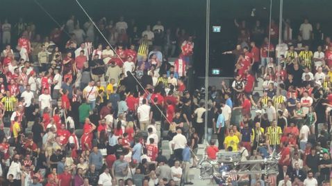  Напрежение сред почитатели на Олимпиакос и Фенербахче, полицията се намеси 