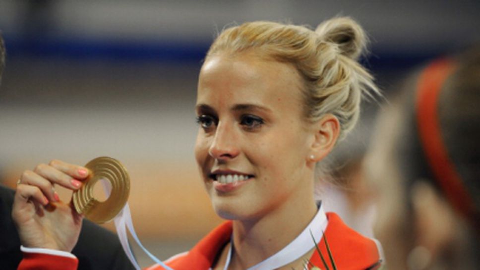 Шарп най-накрая получи златния си медал от ЕП през 2012 г.