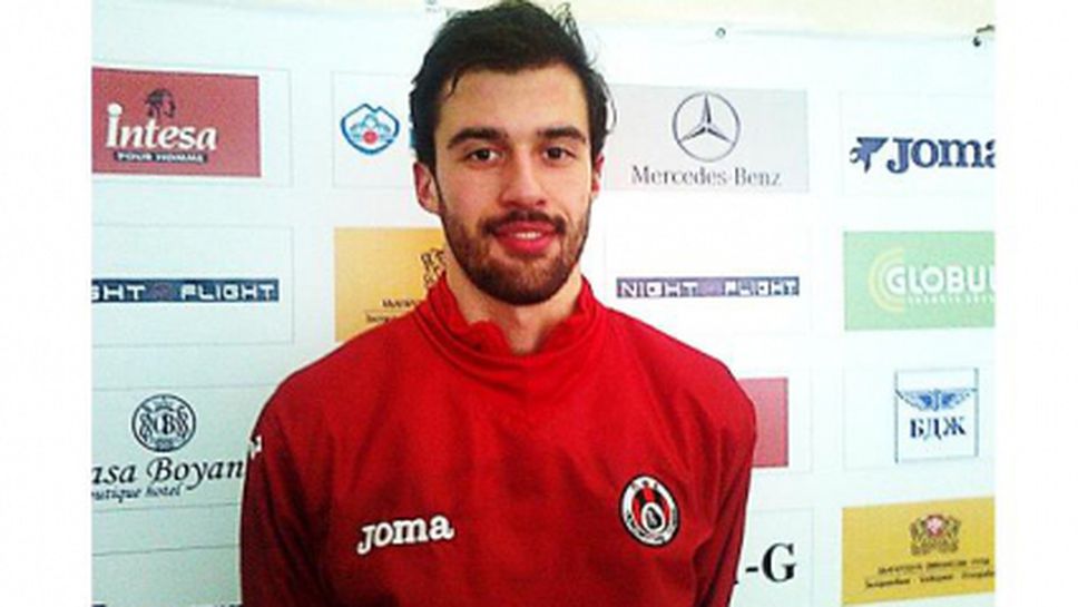 Италиански нападател започна проби в Локо (Сф)