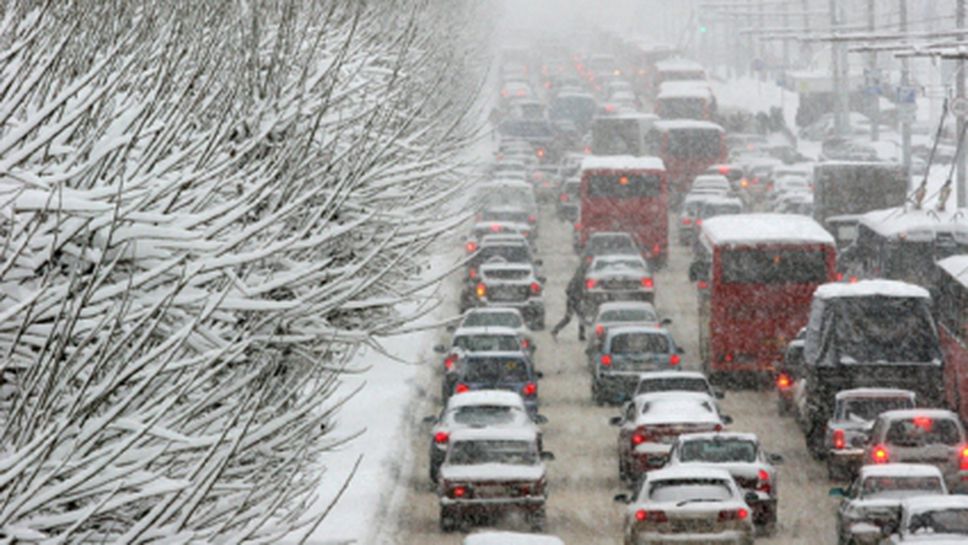 Олимпийските автобуси не могат да се доберат до Сочи заради снежни виелици
