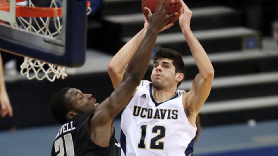 Драматична загуба за Калифорния-Дейвис и Фунтаров