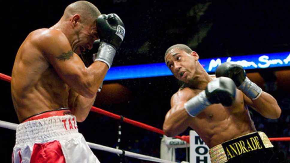 Шампион предложи на Флойд обединителен мач