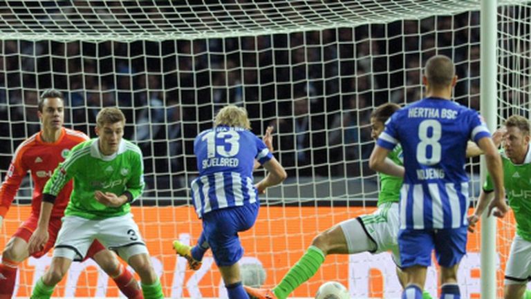 Волфсбург срази Херта в един от топ мачовете на сезона (видео)