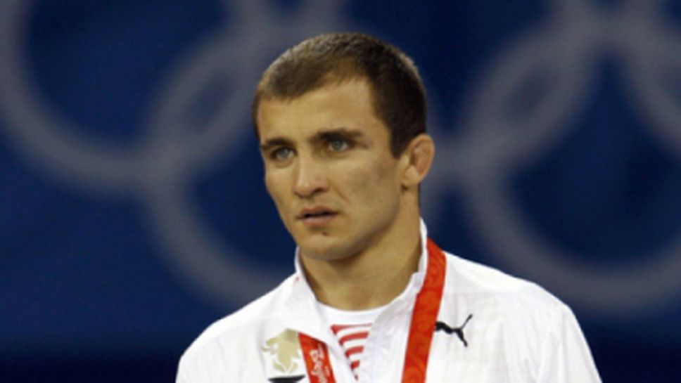 Очертава се сблъсък между Танка и Дубов