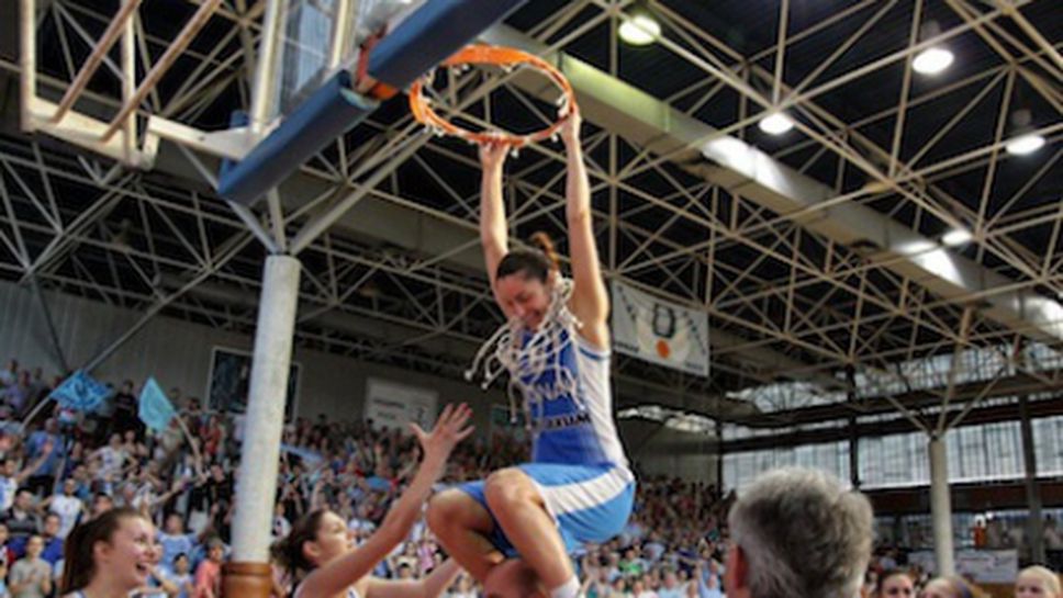 Костова: Дунав е пределно мотивиран за Левски