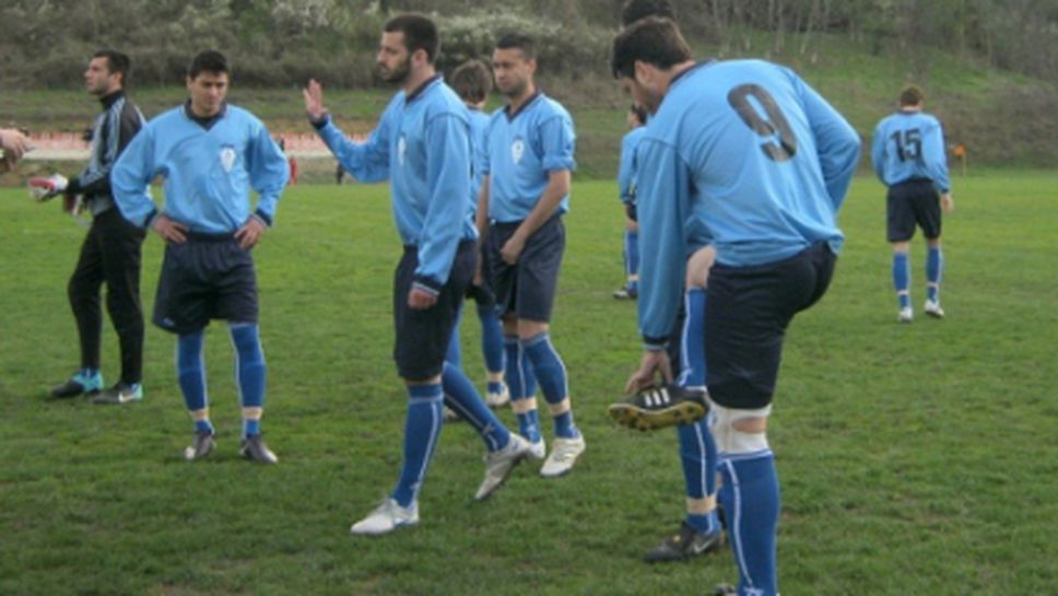 Академик (Свищов) вкара четири на Спартак (Плевен)