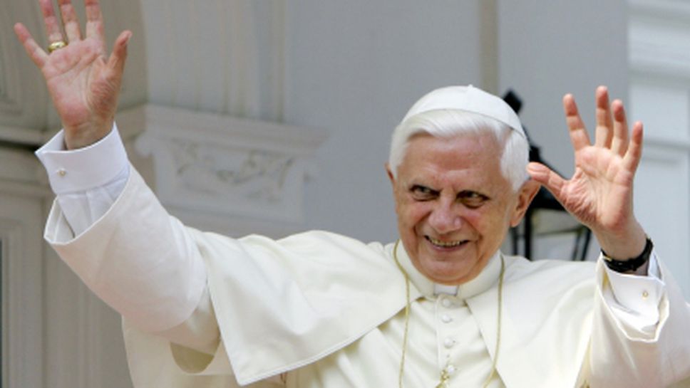 Папа Бенедикт побързал да се оттегли заради Мондиала