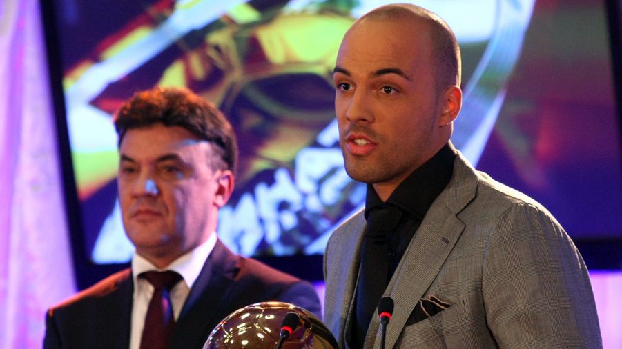 Бившият вратар на Левски и националния отбор Николай Михайлов отправи