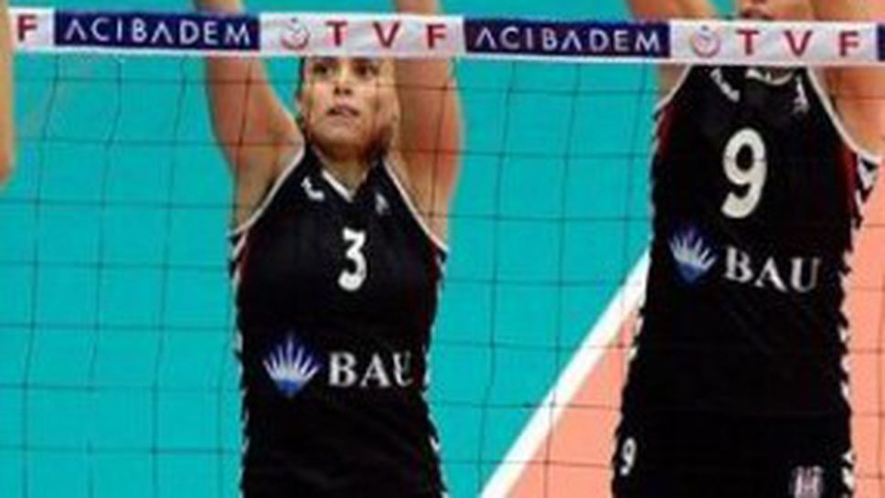 Габи Коева с 10 точки, Бешикташ тръгна със загуба в плейофите в Турция