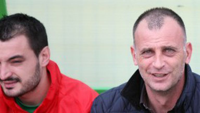 Невиждан скандал на Ботев - ЦСКА: Треньорът на врачани вдигна червен картон на съдията