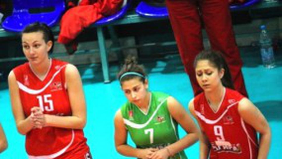 Без най-високата волейболистка в националния за девойки старша възраст