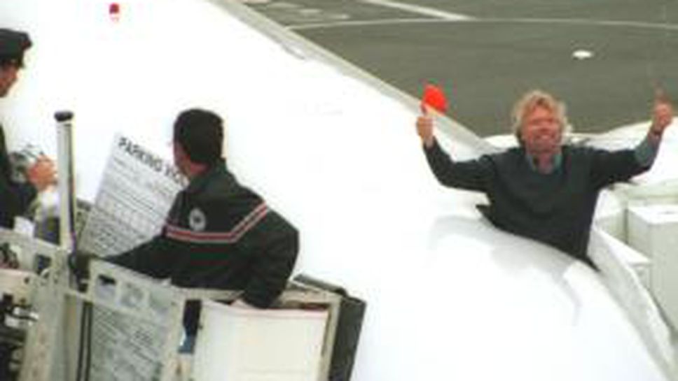 Ричард Брансън ще е стюардеса на 12 май