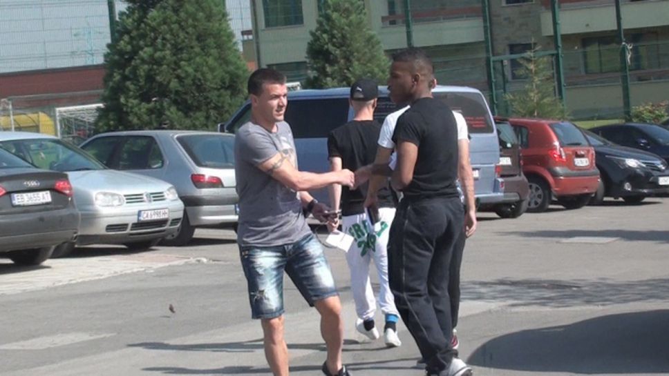 Футболисти на Левски и Лудогорец се засякоха на медицински тестове в "Царско Село"
