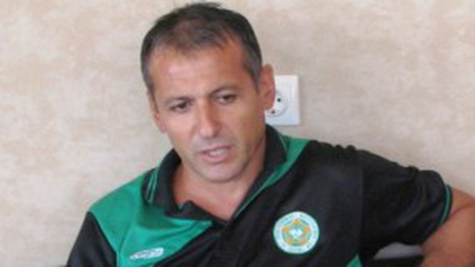 Димчо Ненов поема третодивизионния Хасково