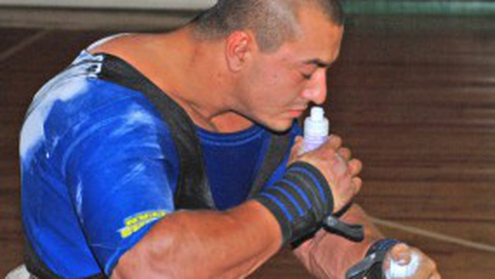 Двама наши състезатели по силов трибой хванати с допинг