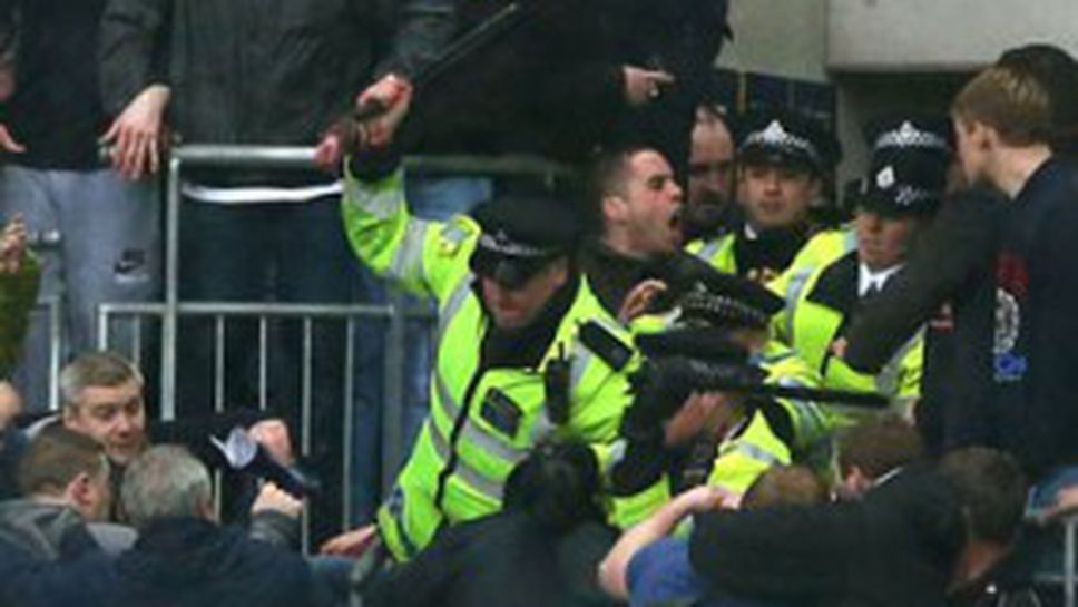 Полицията в Лондон задържа десет фенове на Милуол