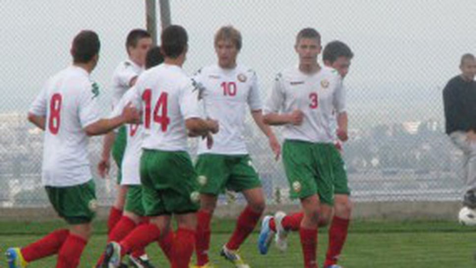 България победи Грузия след дузпи на международен юношески турнир на УЕФА