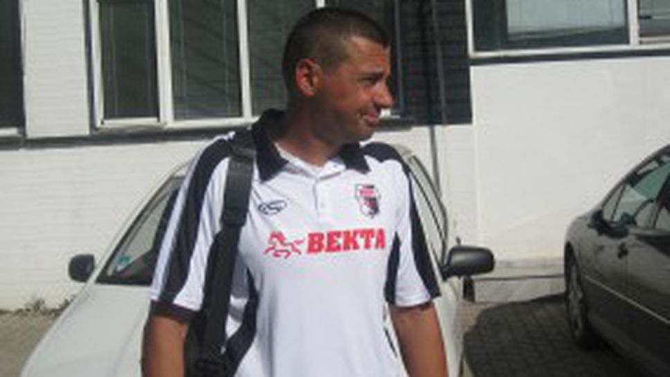 Треньорът на Векта: Българският футбол затъва все повече