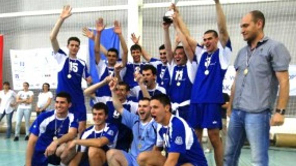 НСА спечели титлата при мъжете и жените в студентското първенство