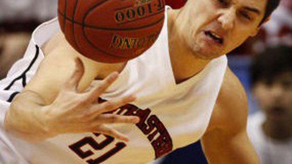 Динко Маршавелски в действие при колежаните (видео)