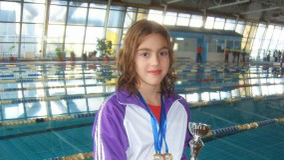 Три национални рекорда за плувците ни на турнира в Солун