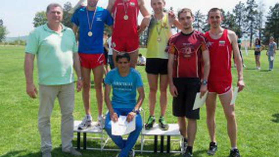 Талантът на "Еврофутбол" Митко Ценов с два медала през уикенда