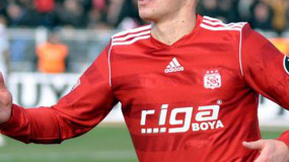 Сивасспор удължава договора на бивш халф на Черноморец