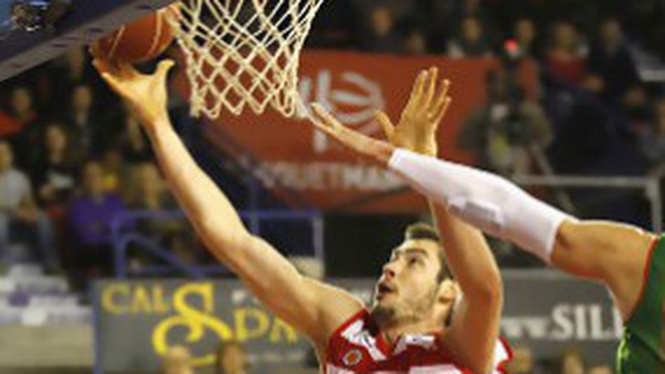 Манреса с Александър Янев в състава със загуба в Испания