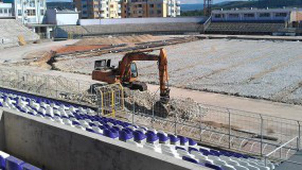 Стадионът във Велико Търново ще е готов до края на юни