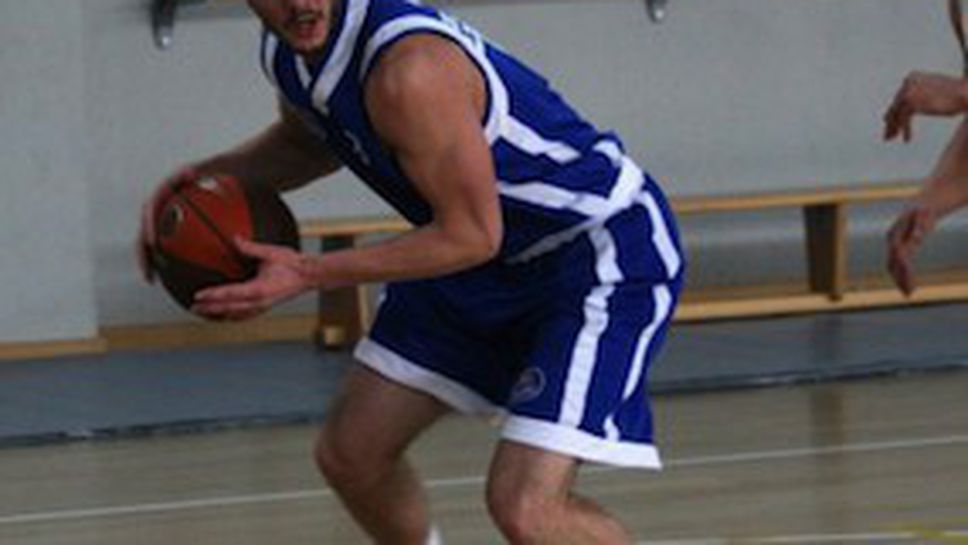 Ероуз поведе в полуфинала срещу  No Frame