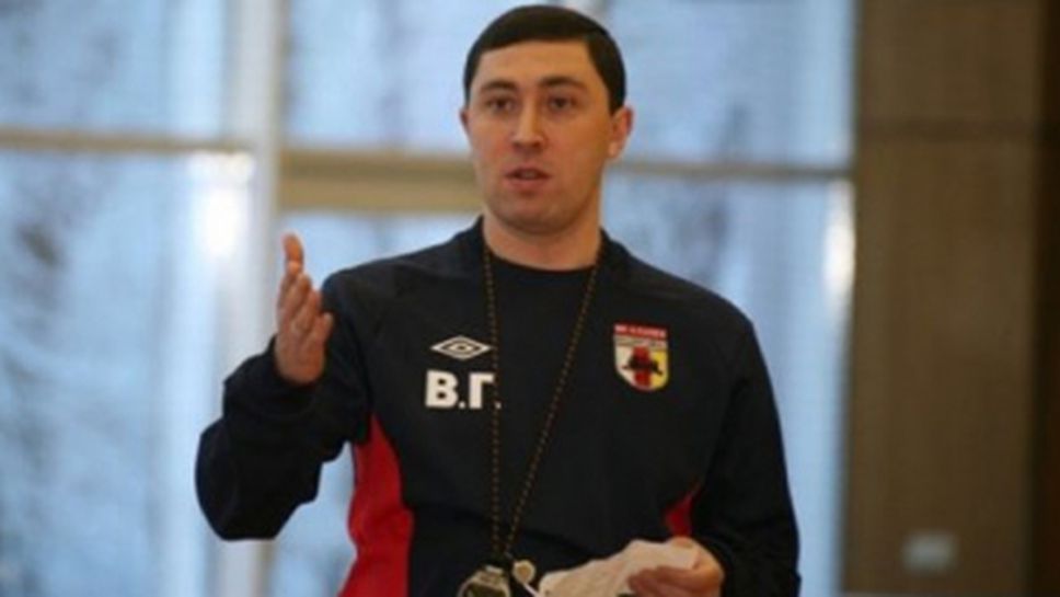 Владимир Газаев замества баща си като треньор на Алания