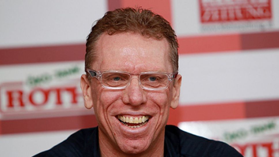 Кьолн взе треньор-шампион, за да се завърне в елита