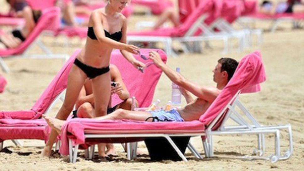 Джони Еванс заведе жена си на меден месец в Барбадос (снимки)