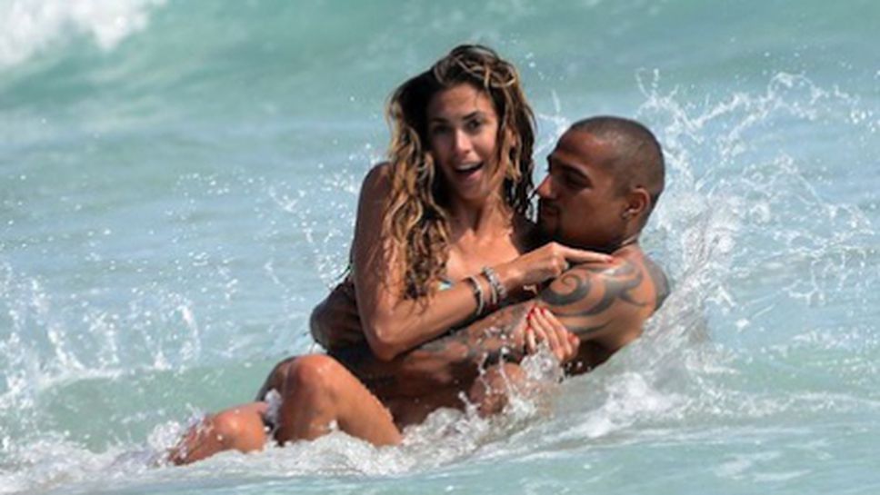 Боатенг и Мелиса се гушкат на плажа (снимки)