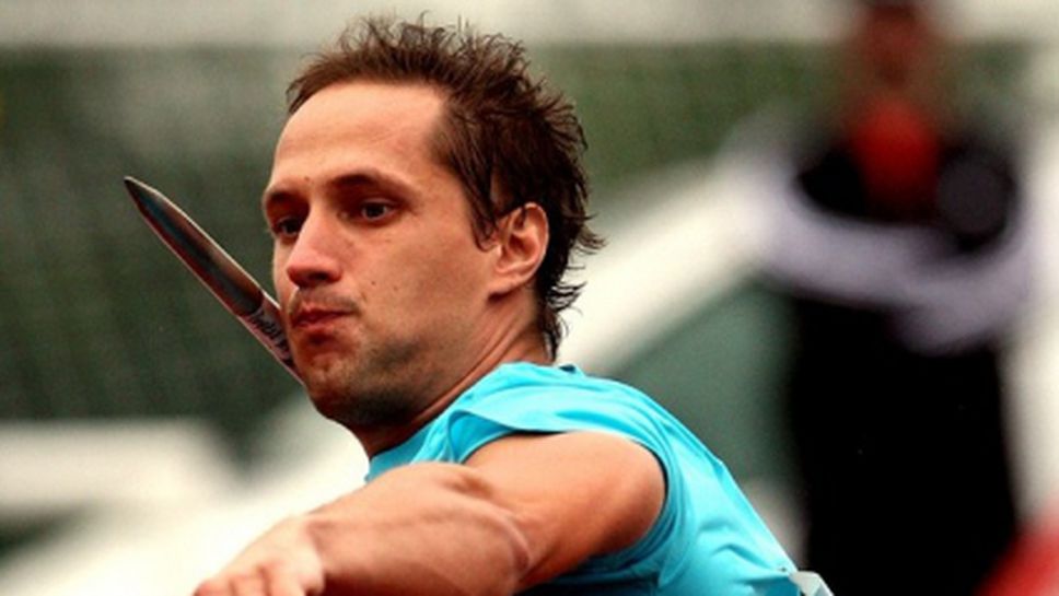 Весели, Хейнова и Маслак с победи в дъждовна Прага