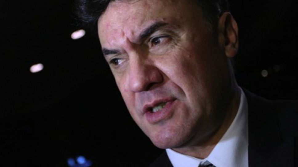 Наредиха Боби Михайлов до Рууни и Агаси