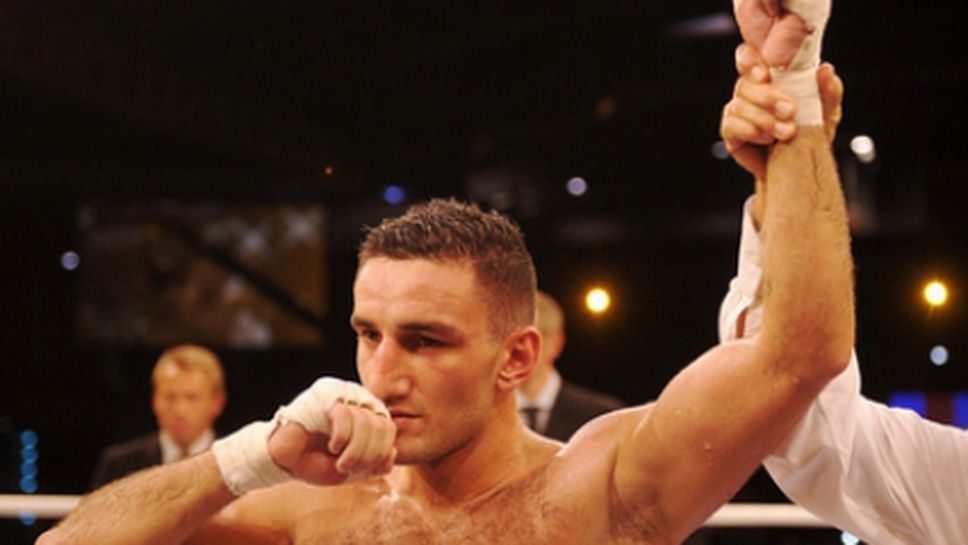 Виза спря Каро Мурат за мач с Хопкинс