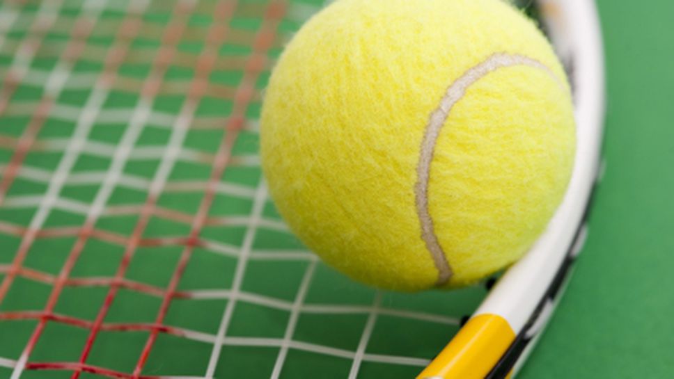 Дипломати и приятели в оспорвани двубои на корта