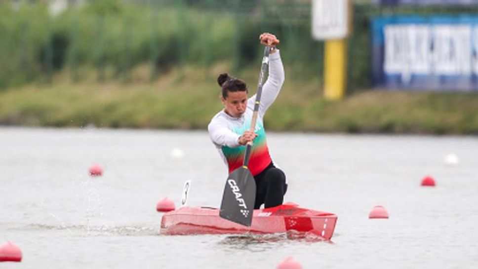 Стаменова със сребърен медал на 200 метра едноместно кану