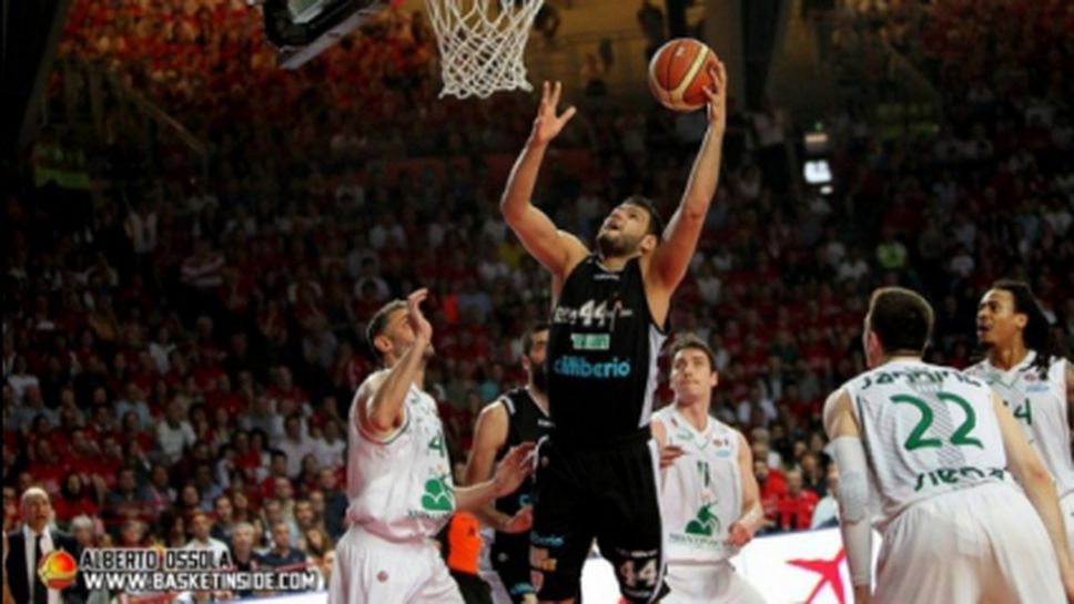 Деян Иванов остава без треньор