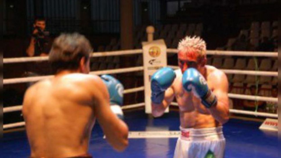 Буболечката и Хюсеинов със загуби