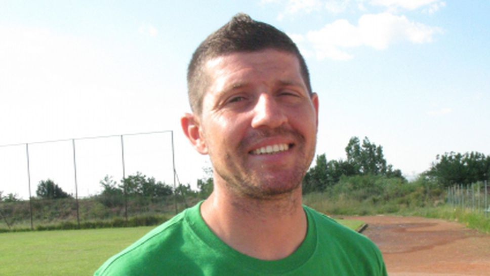 Железен халф тренира с "нафтата"