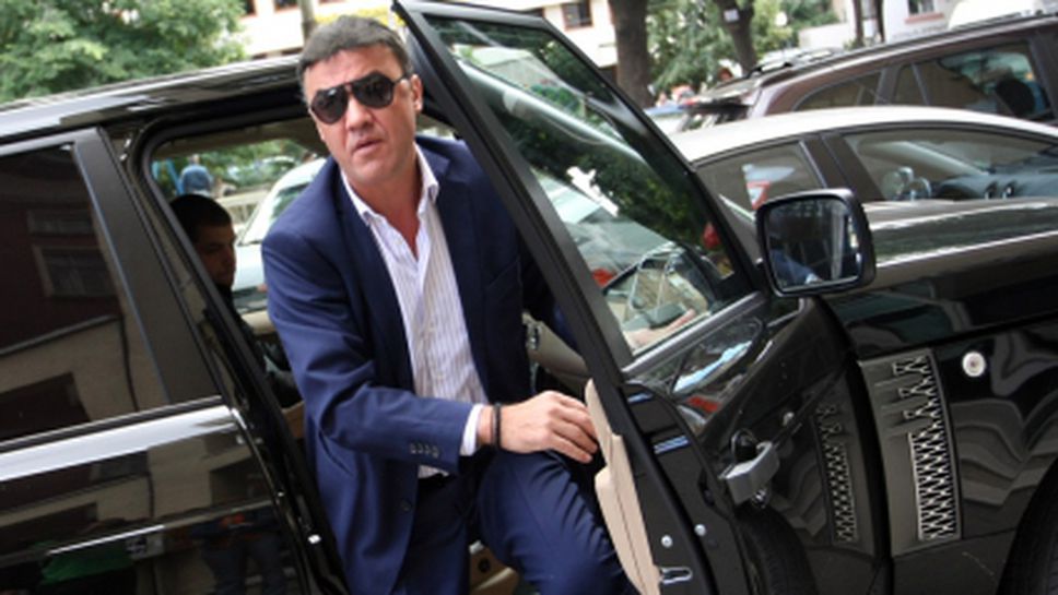 ФИФА промени трансферния прозорец специално заради България