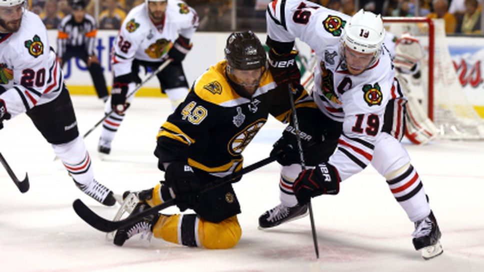 НХЛ: Нов инфарктен мач и Чикаго изравни на Бостън - 2:2