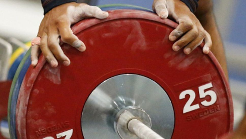 Осем турски състезатели по вдигане на тежести бяха хванати с допинг