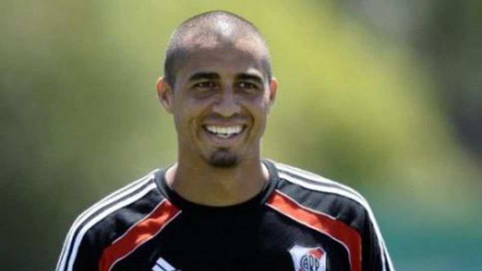 Трезеге си тръгва от Ривър Плейт